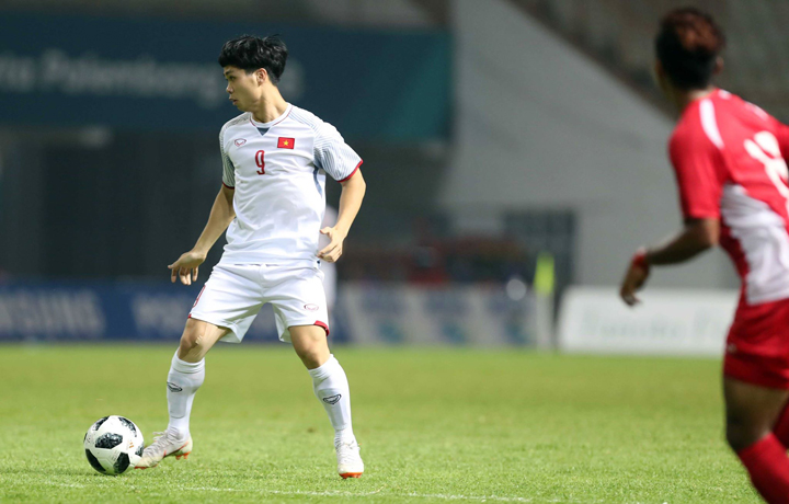 Công Phượng chơi khoảng gần 20 phút trong trận Việt Nam thắng Nepal 2-0 tối 16/8, anh không có được bàn thắng nào cho riêng mình.