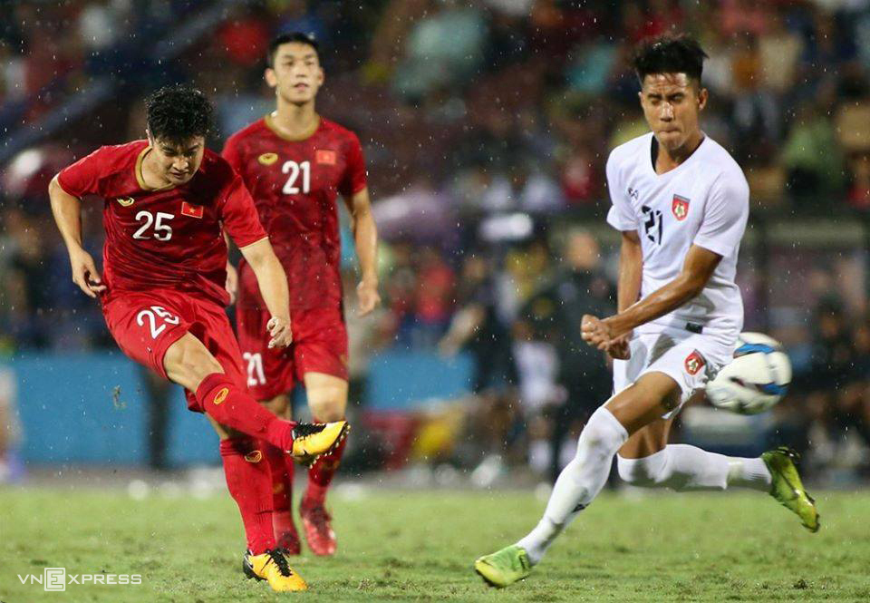 U22 Việt Nam đá trên sân Phú Thọ và thắng Myanmar 2-0 ngày 7/6/2019. Ảnh: Lâm Thỏa