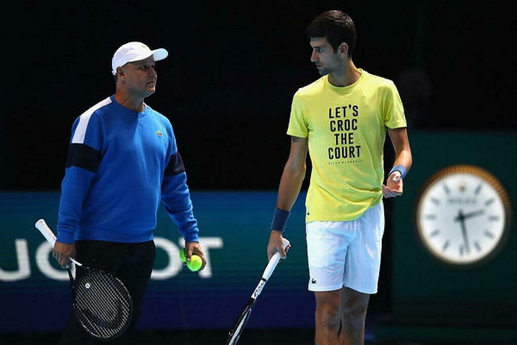 Vajda (trái) và Djokovic có mối quan hệ khăng khít. Ảnh: ES.