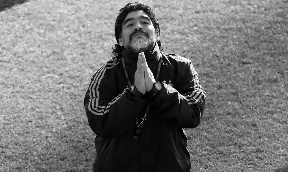 Maradona gắn bó với tuyển Argentina trên cả hai cương vị cầu thủ và HLV trưởng. Ảnh: La Nacion
