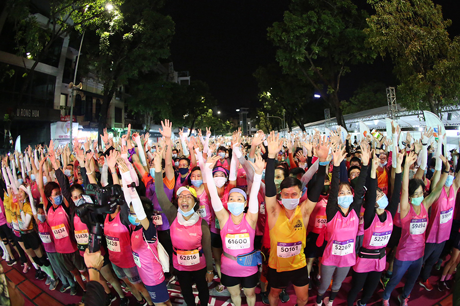 Athletes before the start time at VMHM 2020. Photo: VnExpress Marathon.