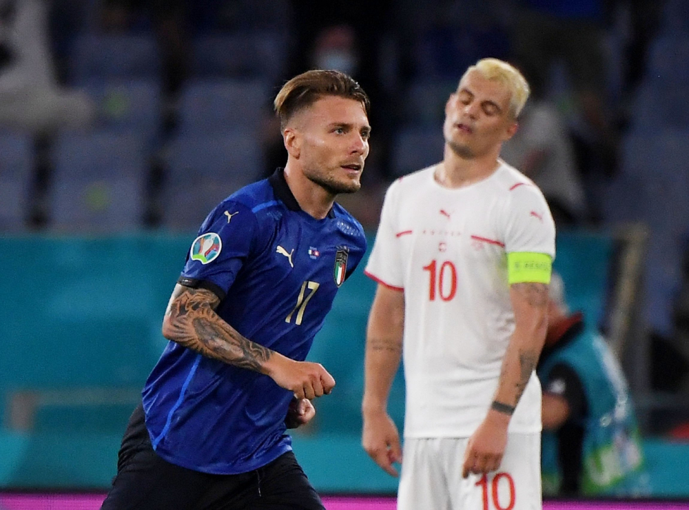 Immobile (เสื้อสีน้ำเงิน) และเพื่อนร่วมทีมยังไม่เชื่อผู้เชี่ยวชาญที่จุกจิกแม้จะชนะสองนัดแรก ภาพ: สำนักข่าวรอยเตอร์