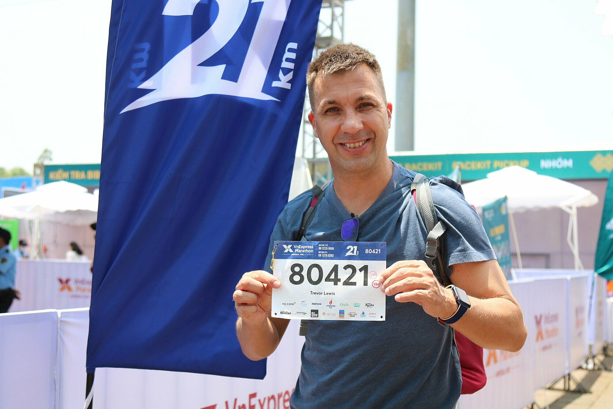 Anh Lewis Lee Trevor (đến từ Anh) vận động viên cự ly 21km. Ảnh: Hoài Phương