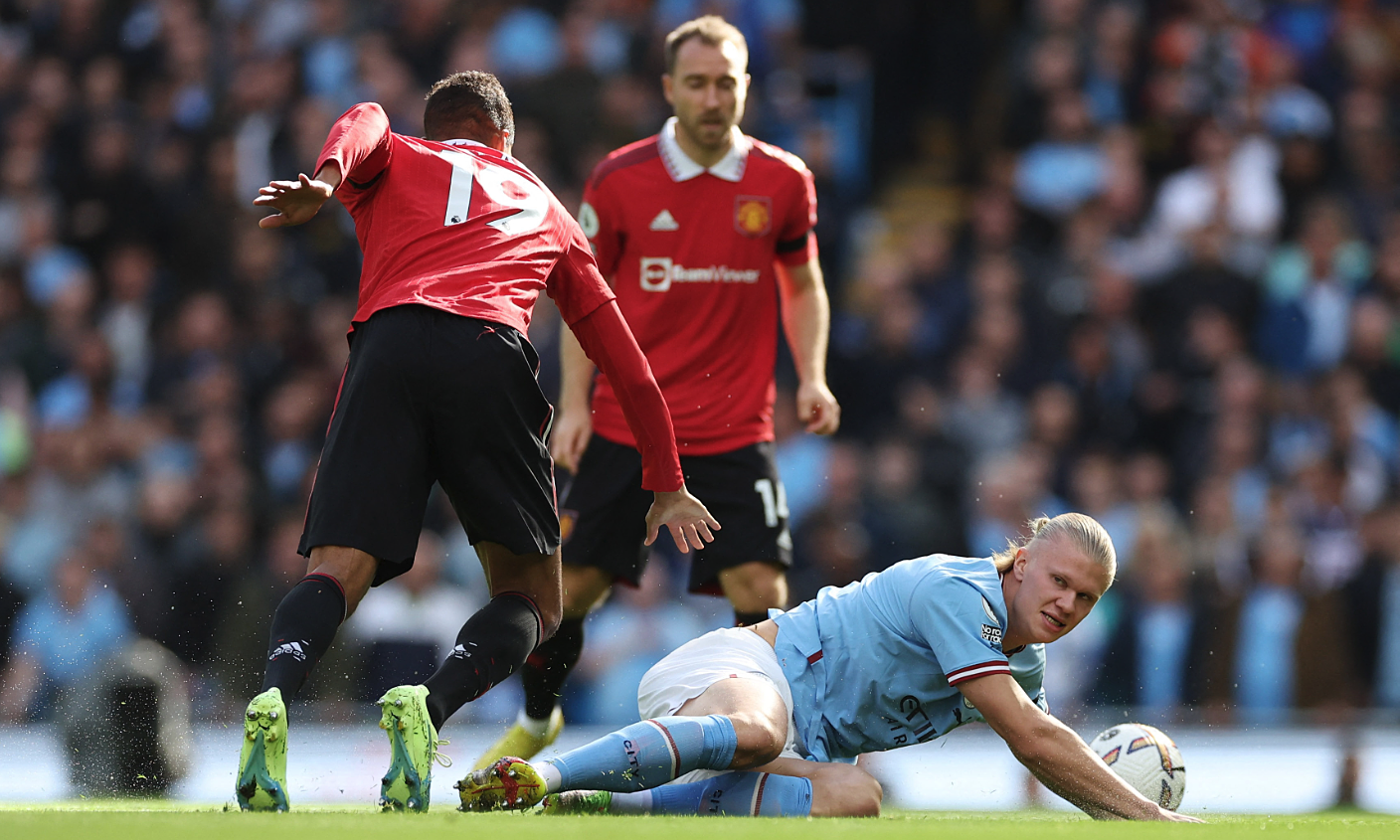 Man Utd đánh bại Man City 2-1 trong lần chạm trán gần nhất. Ảnh: Reuters